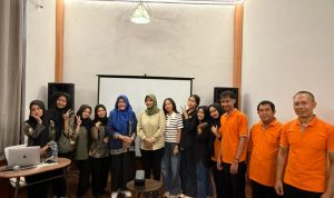 Ketua Prodi Manajemen IIB Darmajaya Beri Pelatihan Service Excellent kepada Karyawan PT Sungai Sumatera Jawa