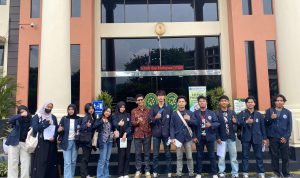 Mahasiswa Hukum Bisnis IIB Darmajaya Belajar Langsung di Ruang Sidang PN Tanjungkarang 1